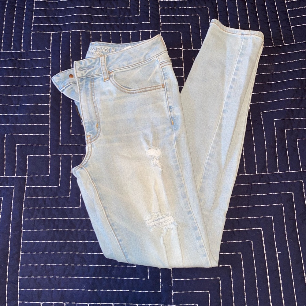 American Eagle Light Wash Ripped Jeans